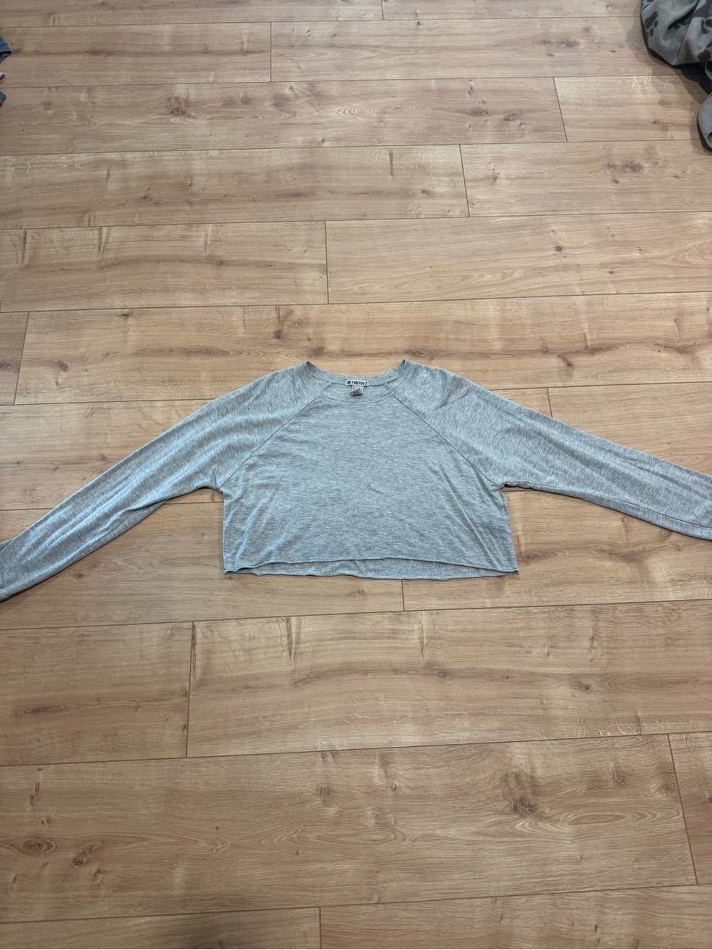 Forever 21 Heather Gray Cropped Long-Sleeve Top